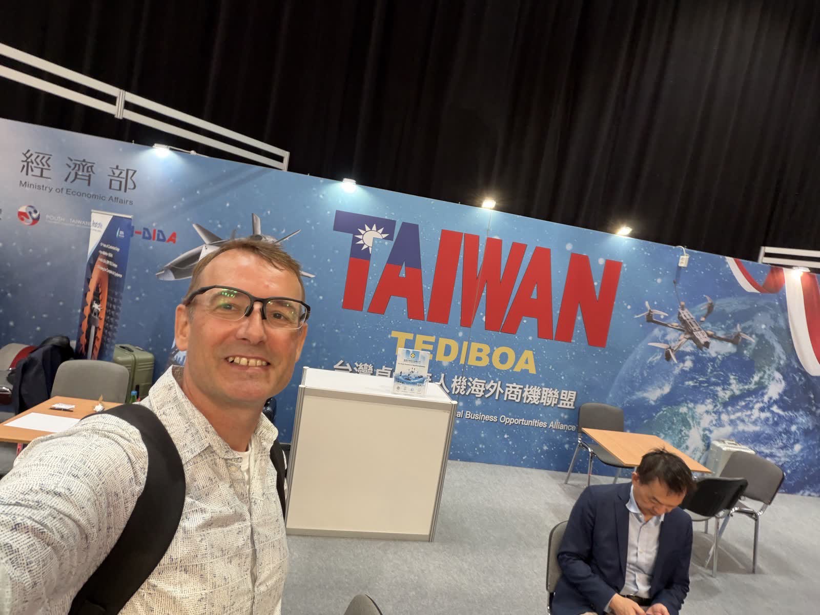 Tomasz Hasinski at the Taiwan pavilion (TEDIBOA)